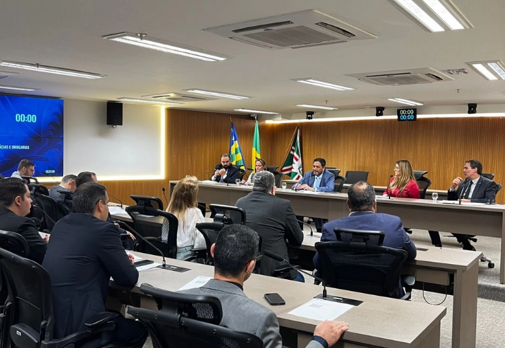 CRF-GO | Em defesa da categora: CRF-GO se posiciona firmemente contra venda de medicamentos em supermercados