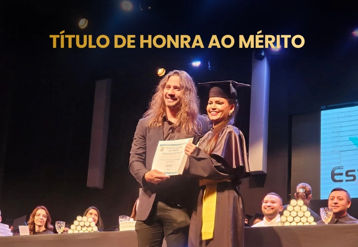 CRF-GO | CRF-GO concede título de Honra ao Mérito à formanda  Ariardiny Oliveira dos Santos, da Faculdade Estácio de Sá