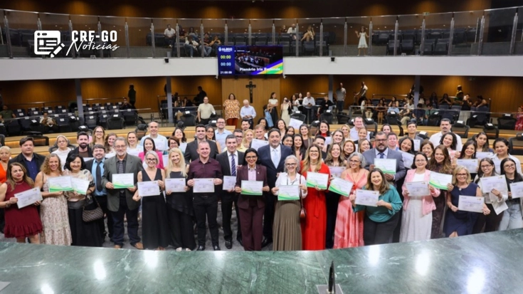 CRF-GO | Alego homenageia farmacêuticos goianos em sessão especial de reconhecimento à profissão