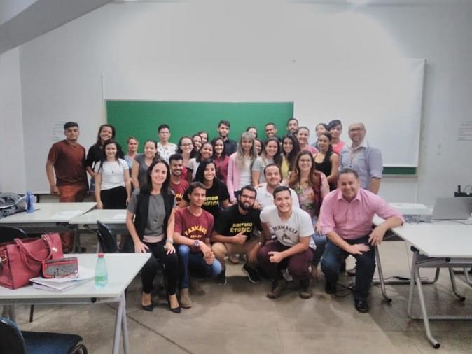 CRF-GO | Presidente do CRF-GO palestra em aula de abertura da UEG