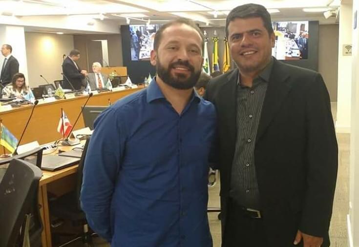 CRF-GO | CRF-GO participa de lançamento de publicações da Farmácia Magistral