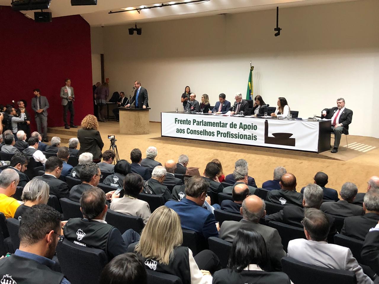 CRF-GO | CRF-GO participa de Frente Parlamentar de Apoio aos Conselhos Profissionais
